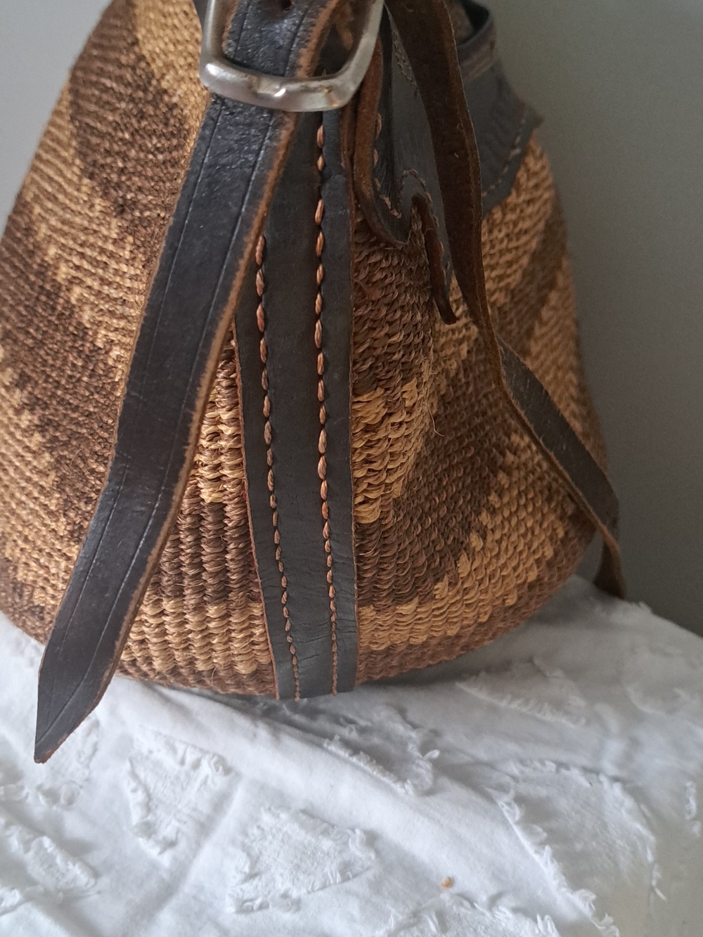 VTG Sisal leather crossbody bucket bag hand tooled Handbag rustic Bohemian Artsy - Picture 12 of 16
